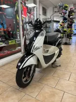 SYM MIO 50CM3 NOIR & BLANC (3)